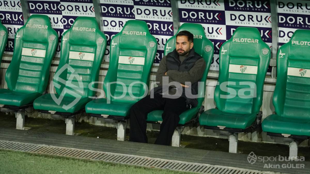 BURSASPOR - MENEMEN FK MAÇ FOTOĞRAFLARI