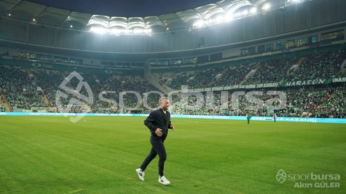 BURSASPOR - MENEMEN FK MAÇ FOTOĞRAFLARI