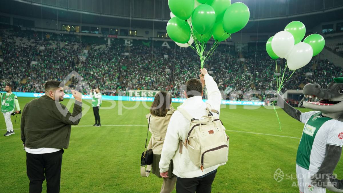 BURSASPOR - MENEMEN FK MAÇ FOTOĞRAFLARI