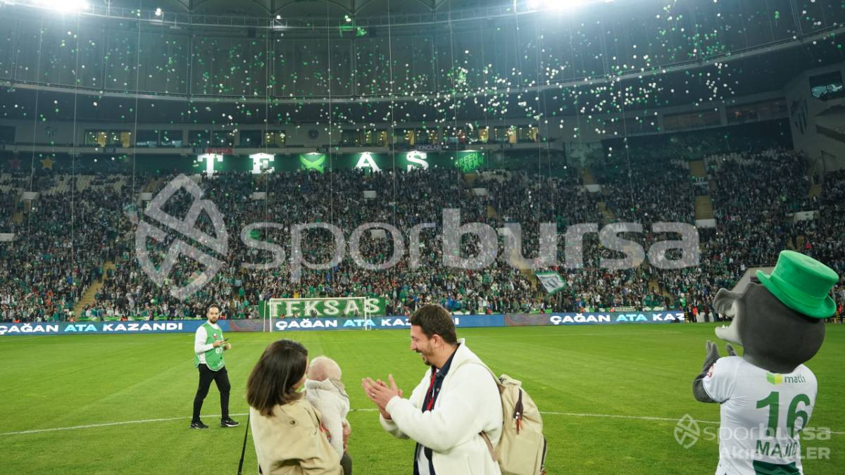 BURSASPOR - MENEMEN FK MAÇ FOTOĞRAFLARI