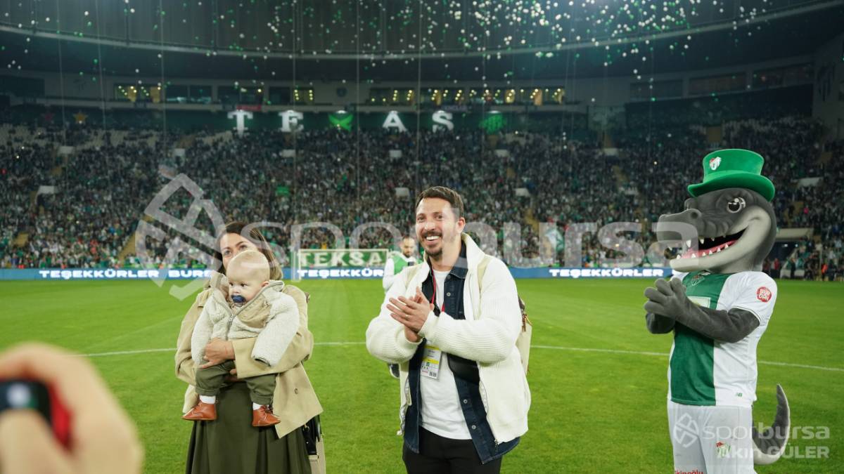 BURSASPOR - MENEMEN FK MAÇ FOTOĞRAFLARI