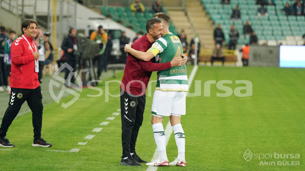BURSASPOR - MENEMEN FK MAÇ FOTOĞRAFLARI