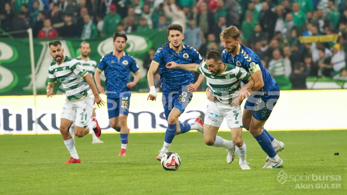 BURSASPOR - MENEMEN FK MAÇ FOTOĞRAFLARI