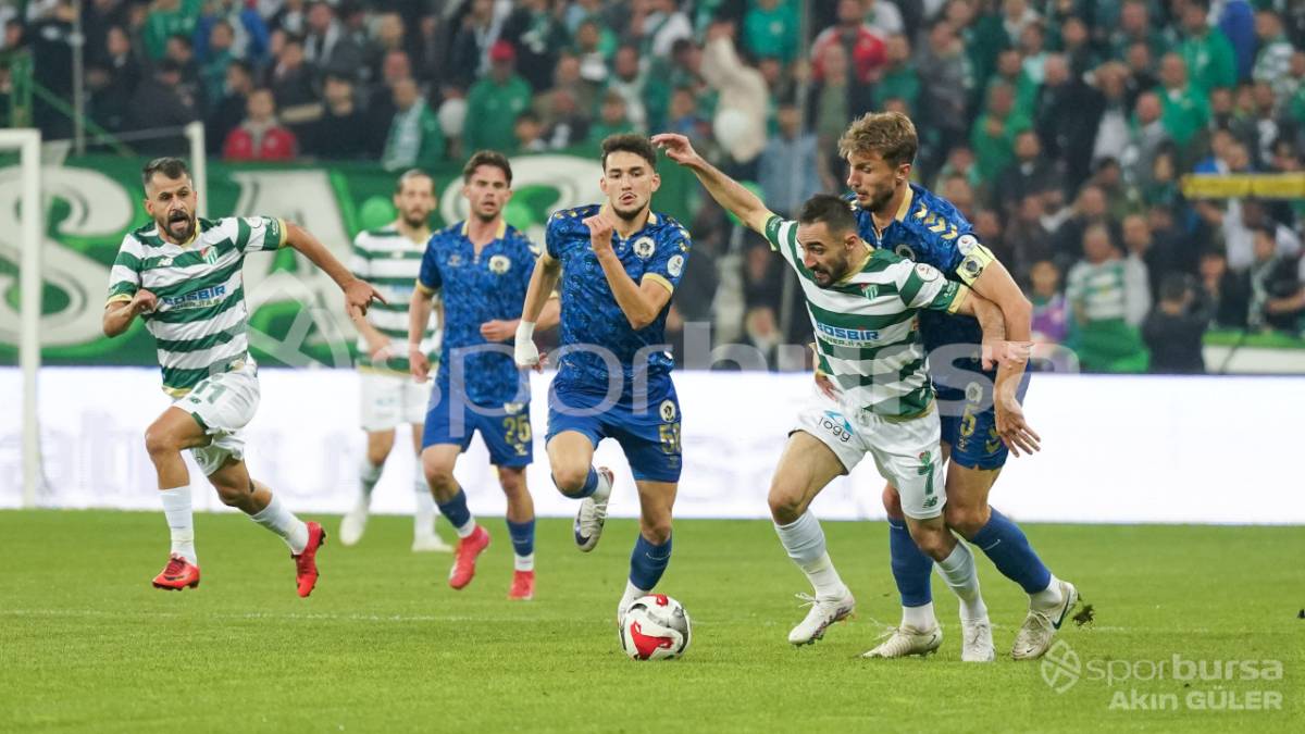 BURSASPOR - MENEMEN FK MAÇ FOTOĞRAFLARI