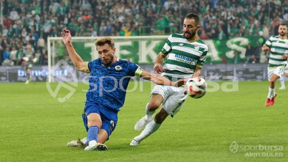 BURSASPOR - MENEMEN FK MAÇ FOTOĞRAFLARI