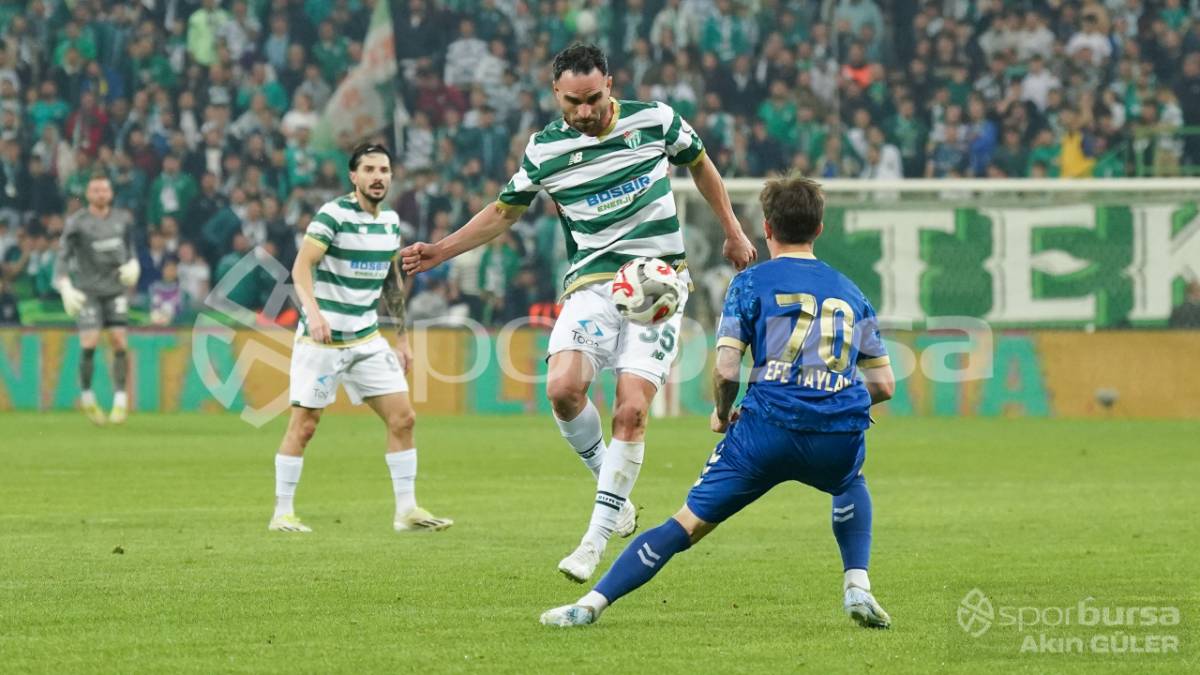 BURSASPOR - MENEMEN FK MAÇ FOTOĞRAFLARI
