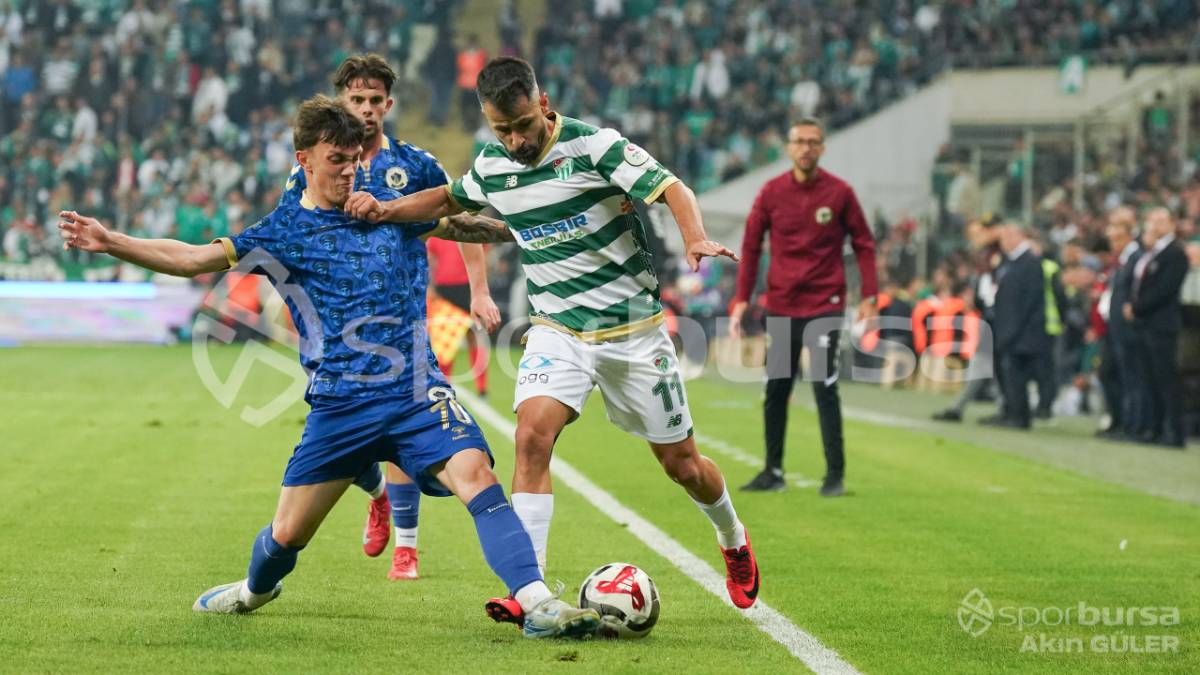 BURSASPOR - MENEMEN FK MAÇ FOTOĞRAFLARI