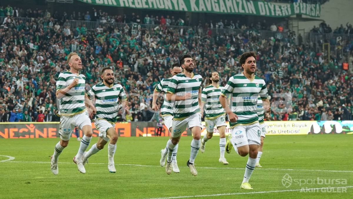 BURSASPOR - MENEMEN FK MAÇ FOTOĞRAFLARI