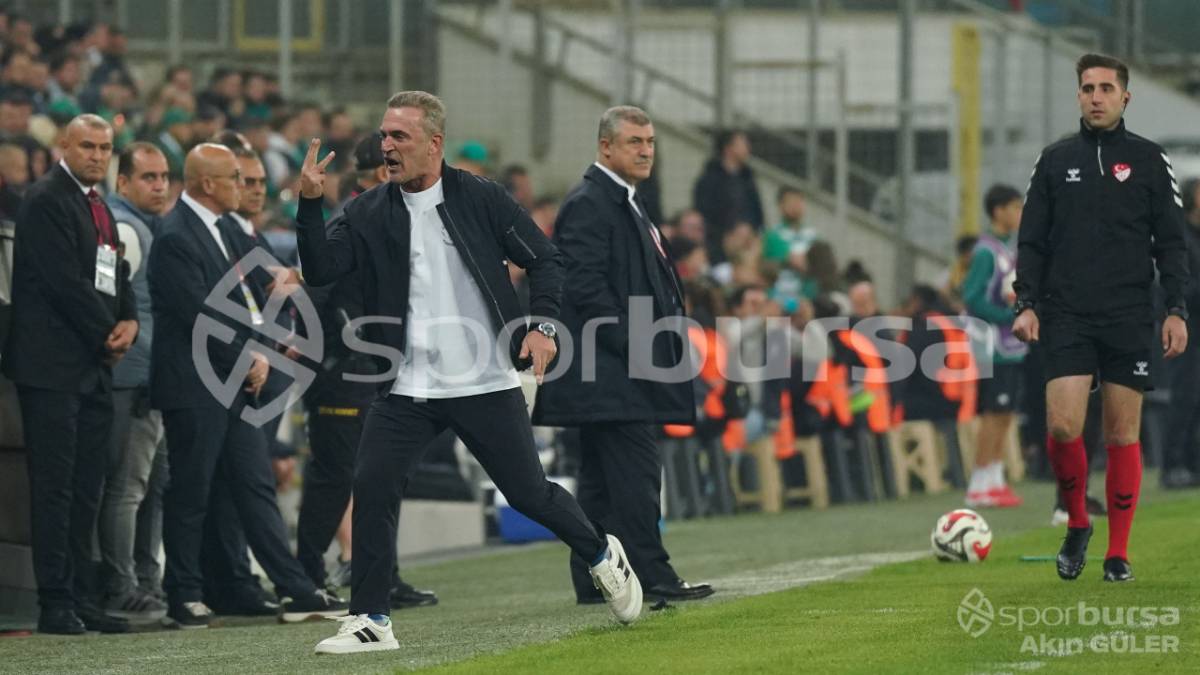 BURSASPOR - MENEMEN FK MAÇ FOTOĞRAFLARI