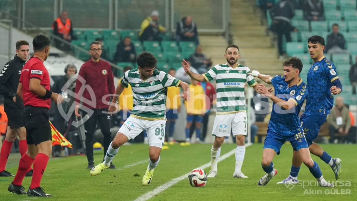 BURSASPOR - MENEMEN FK MAÇ FOTOĞRAFLARI