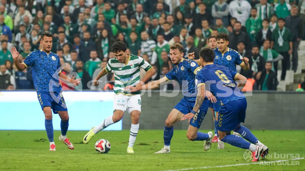 BURSASPOR - MENEMEN FK MAÇ FOTOĞRAFLARI
