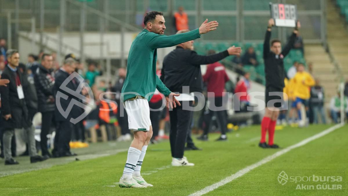 BURSASPOR - MENEMEN FK MAÇ FOTOĞRAFLARI