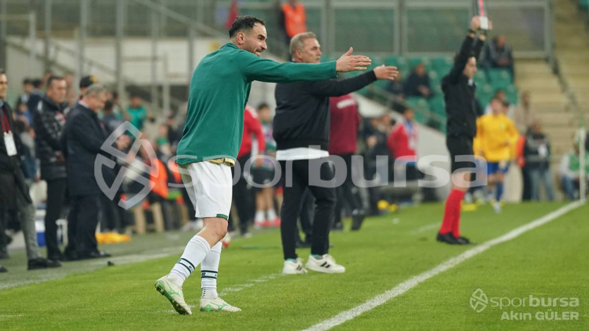 BURSASPOR - MENEMEN FK MAÇ FOTOĞRAFLARI