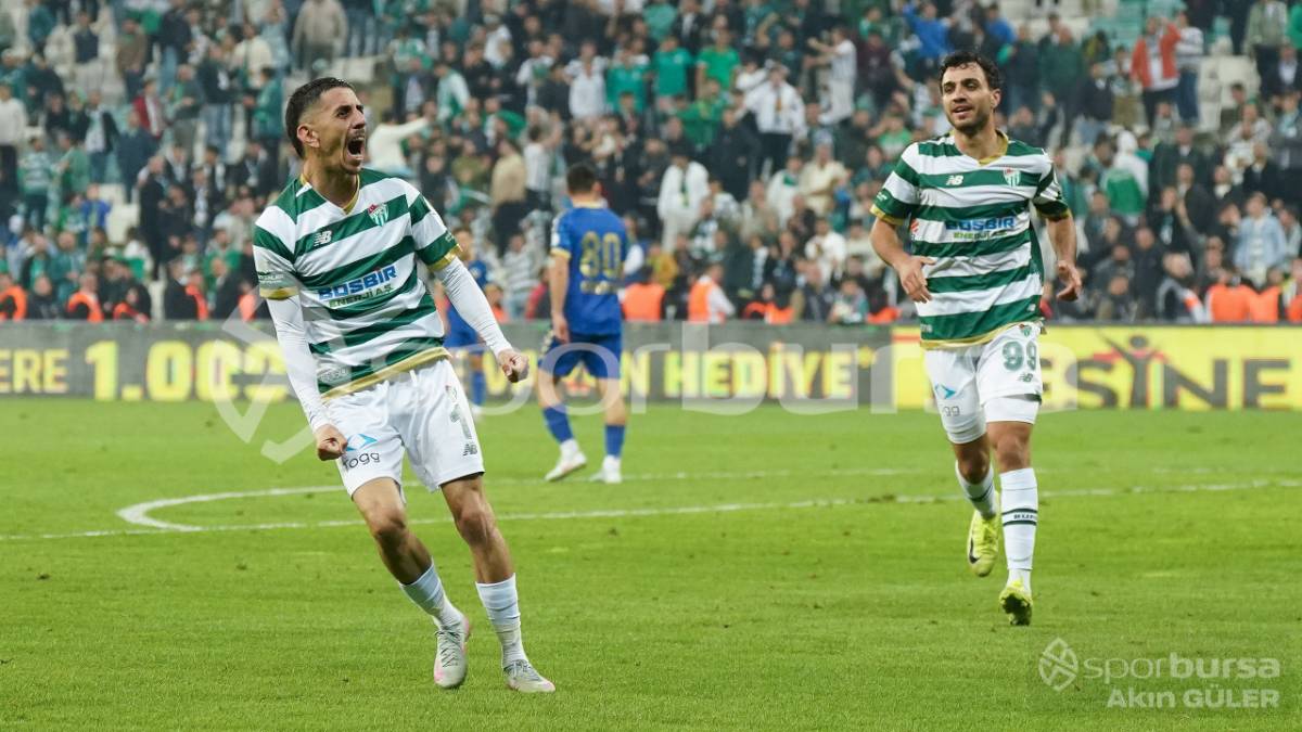 BURSASPOR - MENEMEN FK MAÇ FOTOĞRAFLARI