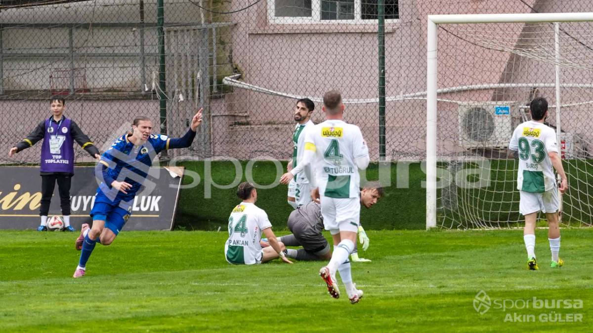 MENEMEN FK - BURSASPOR MAÇ FOTOĞRAFLARI