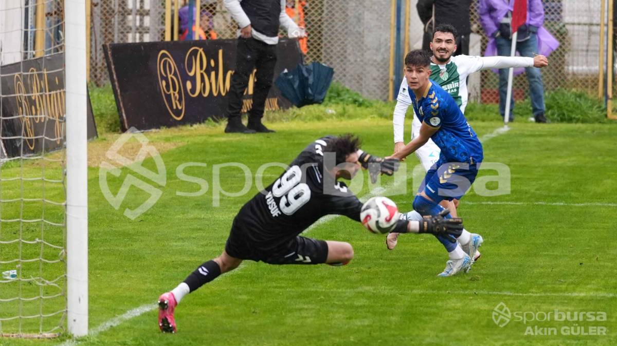 MENEMEN FK - BURSASPOR MAÇ FOTOĞRAFLARI