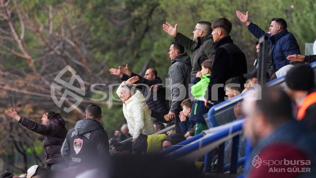 MENEMEN FK - BURSASPOR MAÇ FOTOĞRAFLARI