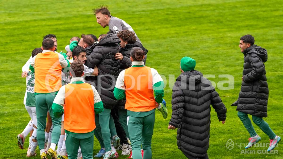 MENEMEN FK - BURSASPOR MAÇ FOTOĞRAFLARI