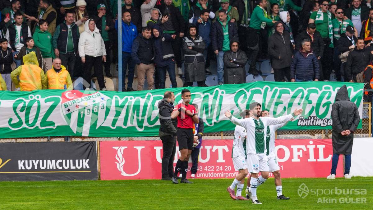 MENEMEN FK - BURSASPOR MAÇ FOTOĞRAFLARI