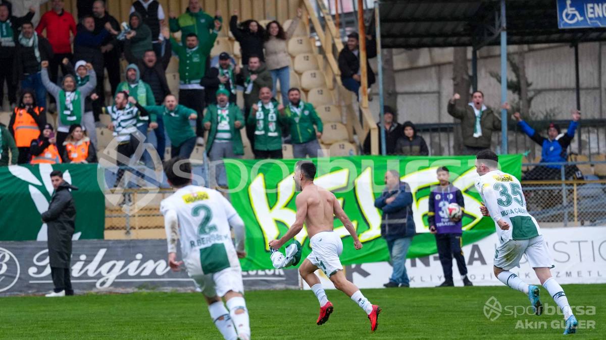 MENEMEN FK - BURSASPOR MAÇ FOTOĞRAFLARI