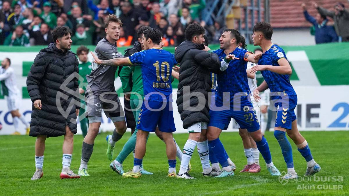 MENEMEN FK - BURSASPOR MAÇ FOTOĞRAFLARI