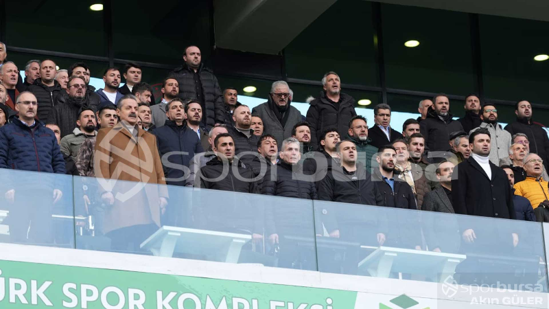 Faruk Çelik tribünde!