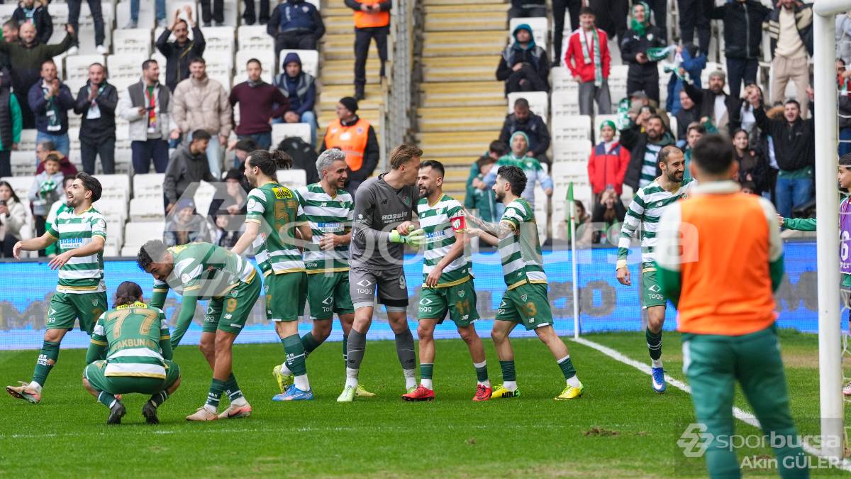 BURSASPOR - AKSARAY BELEDİYESPOR MAÇ FOTOĞRAFLARI