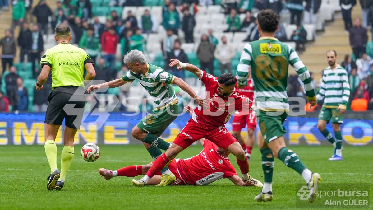 BURSASPOR - AKSARAY BELEDİYESPOR MAÇ FOTOĞRAFLARI
