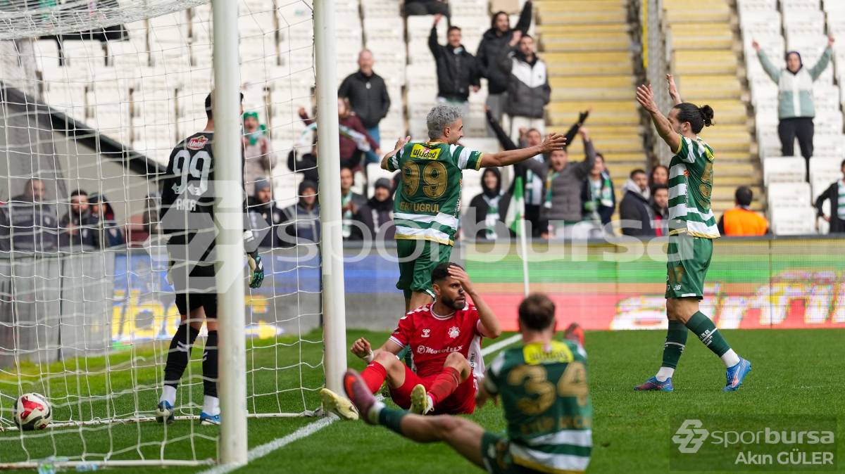 BURSASPOR - AKSARAY BELEDİYESPOR MAÇ FOTOĞRAFLARI