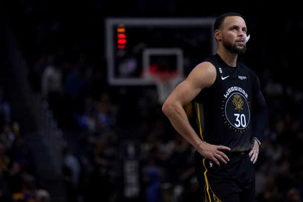 Curry’nin 50 Sayısı Yetmedi