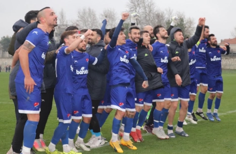 Mustafakemalpaşaspor BLD şampiyon oldu
