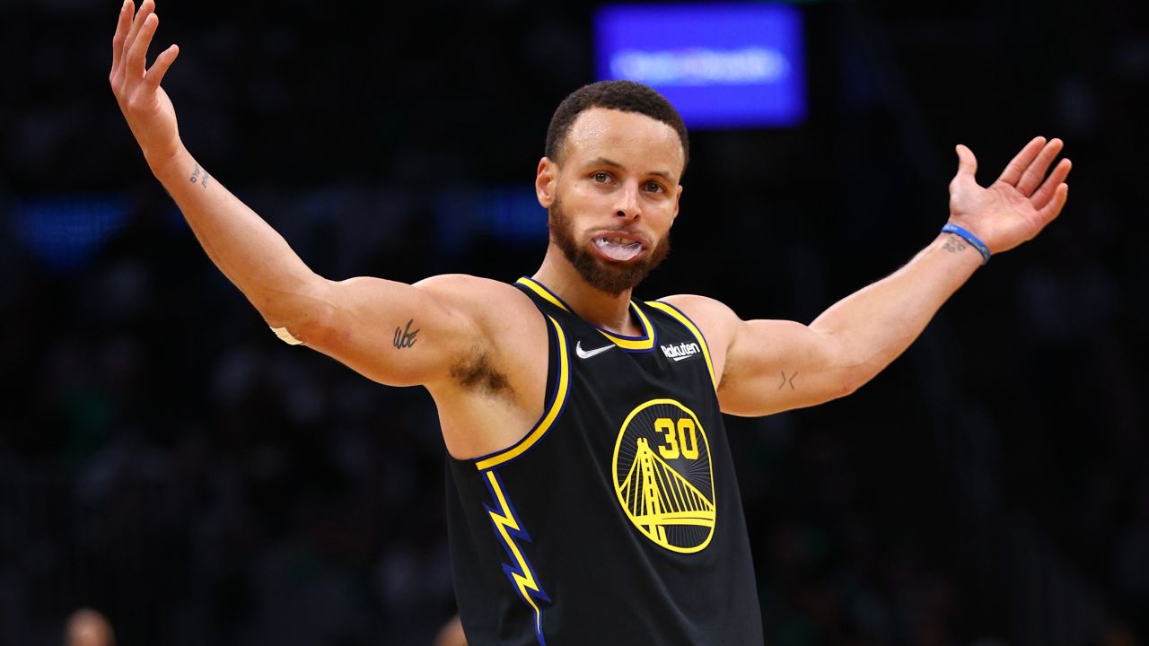 Kıran kırana geçen maç Warriors'un