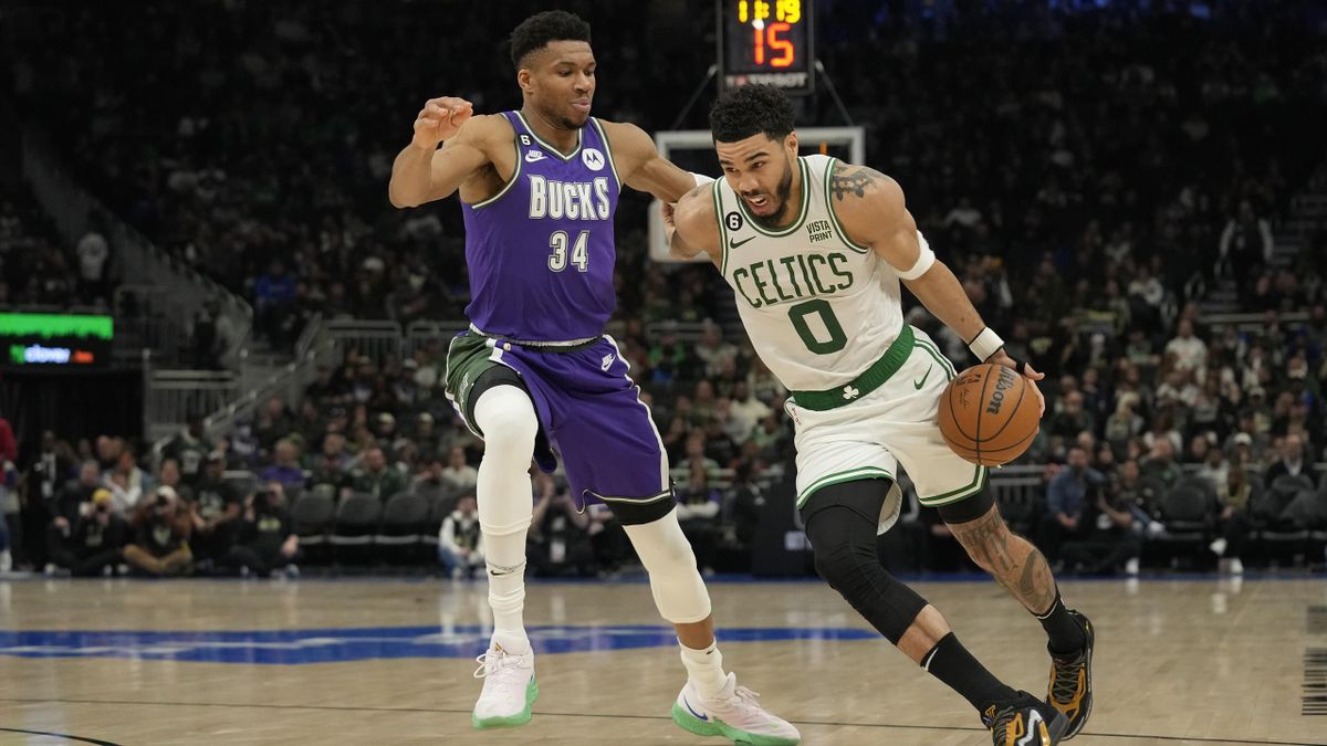 Boston Celtics, Milwaukee Bucks’ı farklı geçti