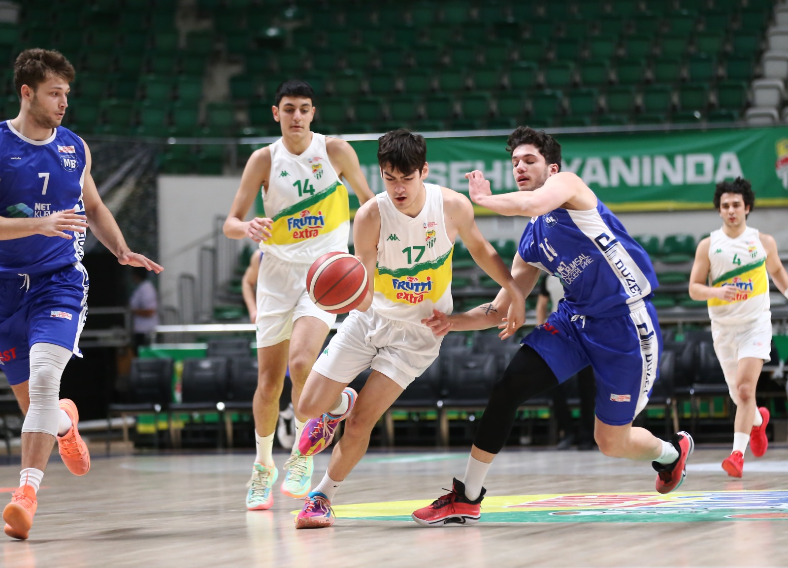 Frutti Extra Bursaspor 91-84 Mavi Birlik
