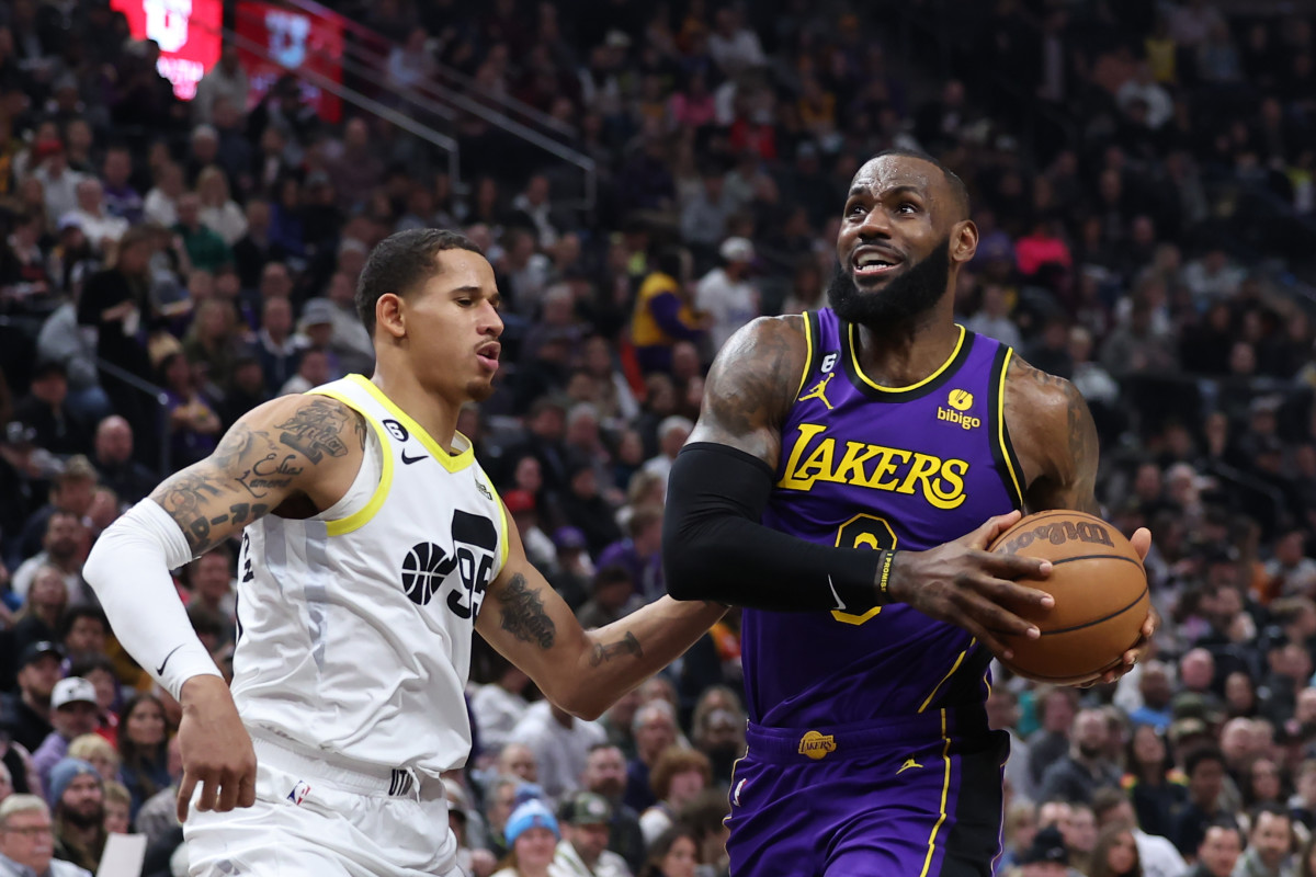 Lakers'ı LeBron James taşıdı