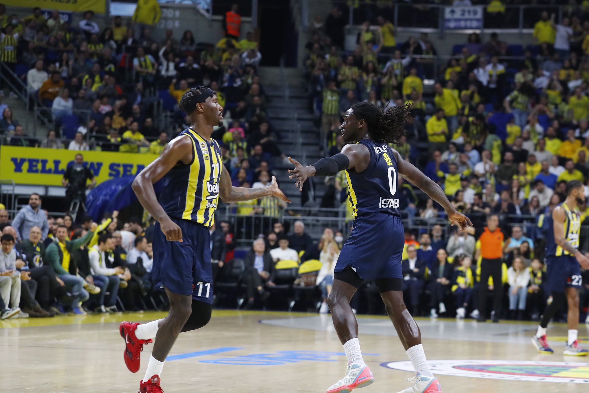EuroLeague'de Türk derbisi Fenerbahçe'nin