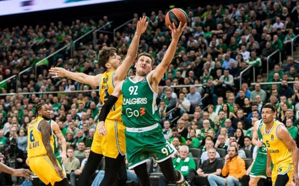 Zalgiris umudunu korudu