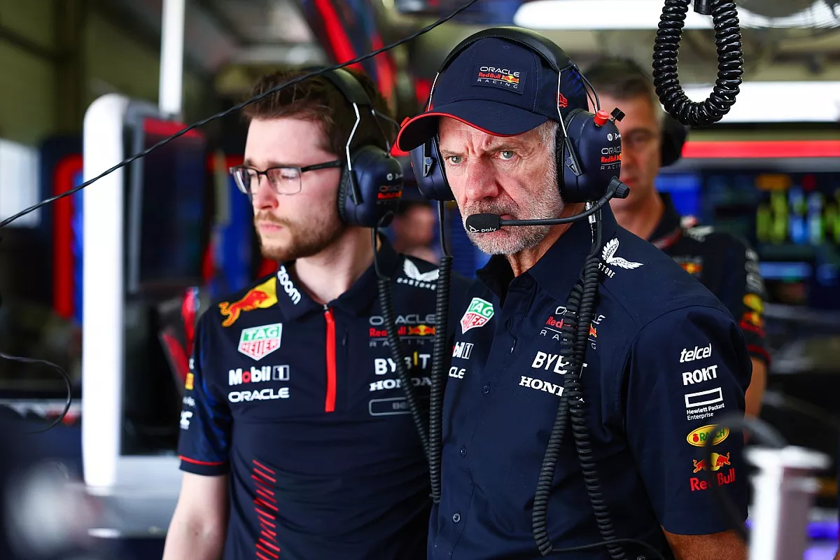 Adrian Newey ile Red Bull anlaştı