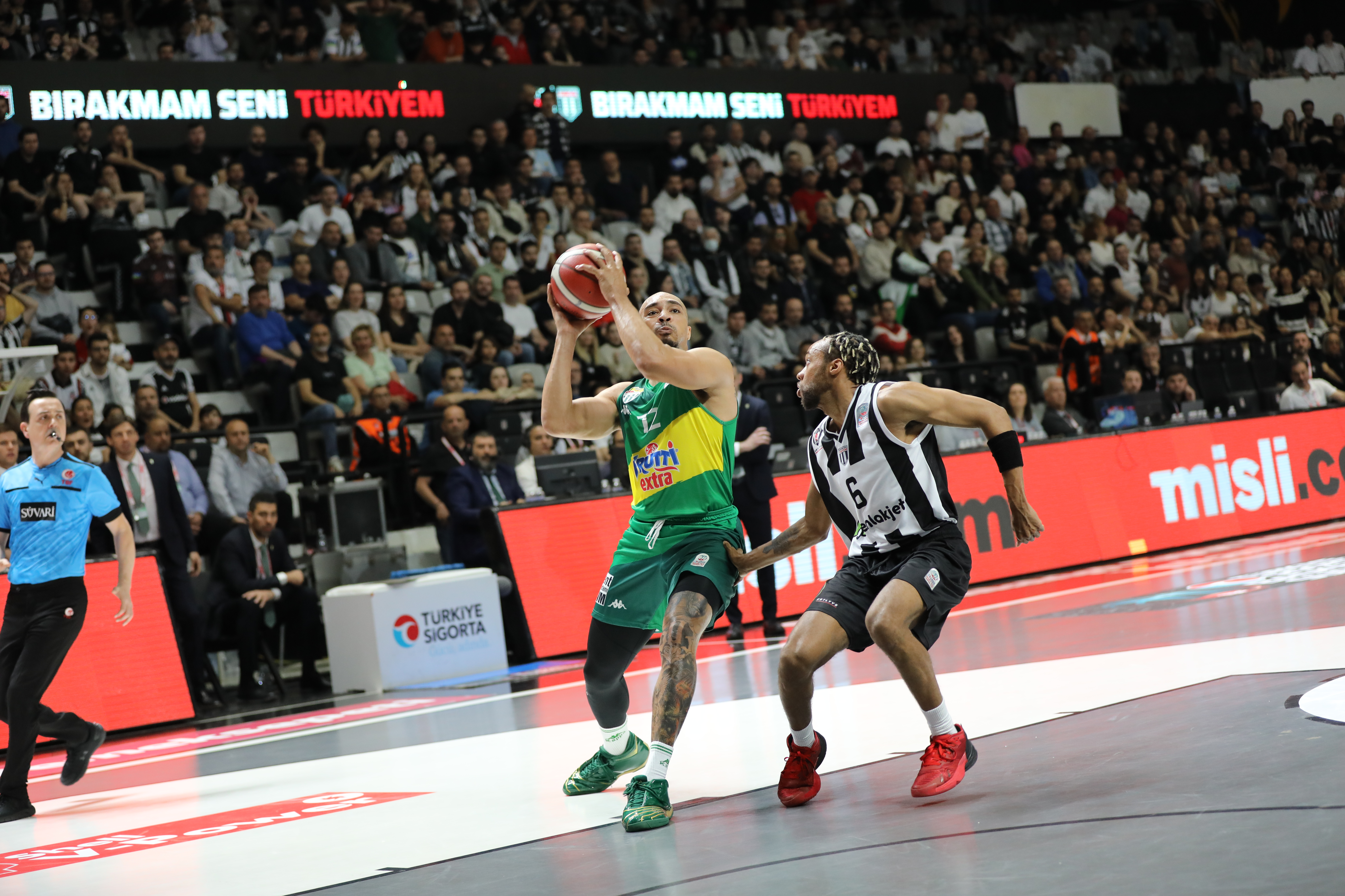 BJK 93-87 Frutti Extra Bursaspor