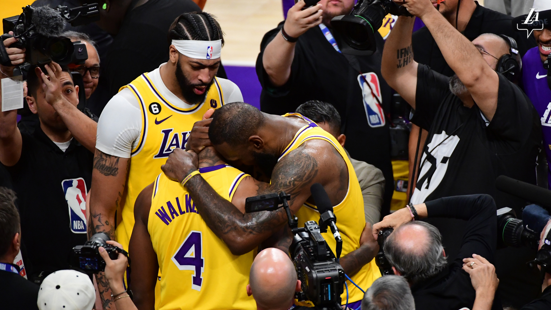 Lakers, Golden'ı eleme noktasına getirdi!