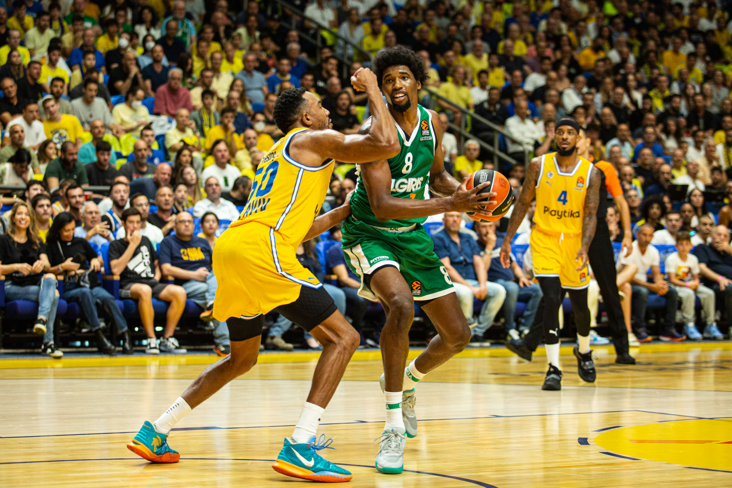 Eski Bursasporlu EuroLeague’de devam