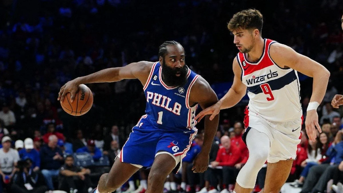 James Harden takasını istedi