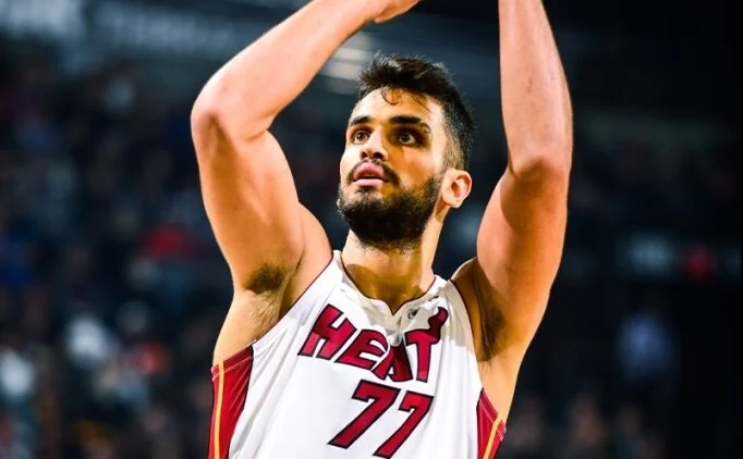 Yurtseven, NBA'de kaldı