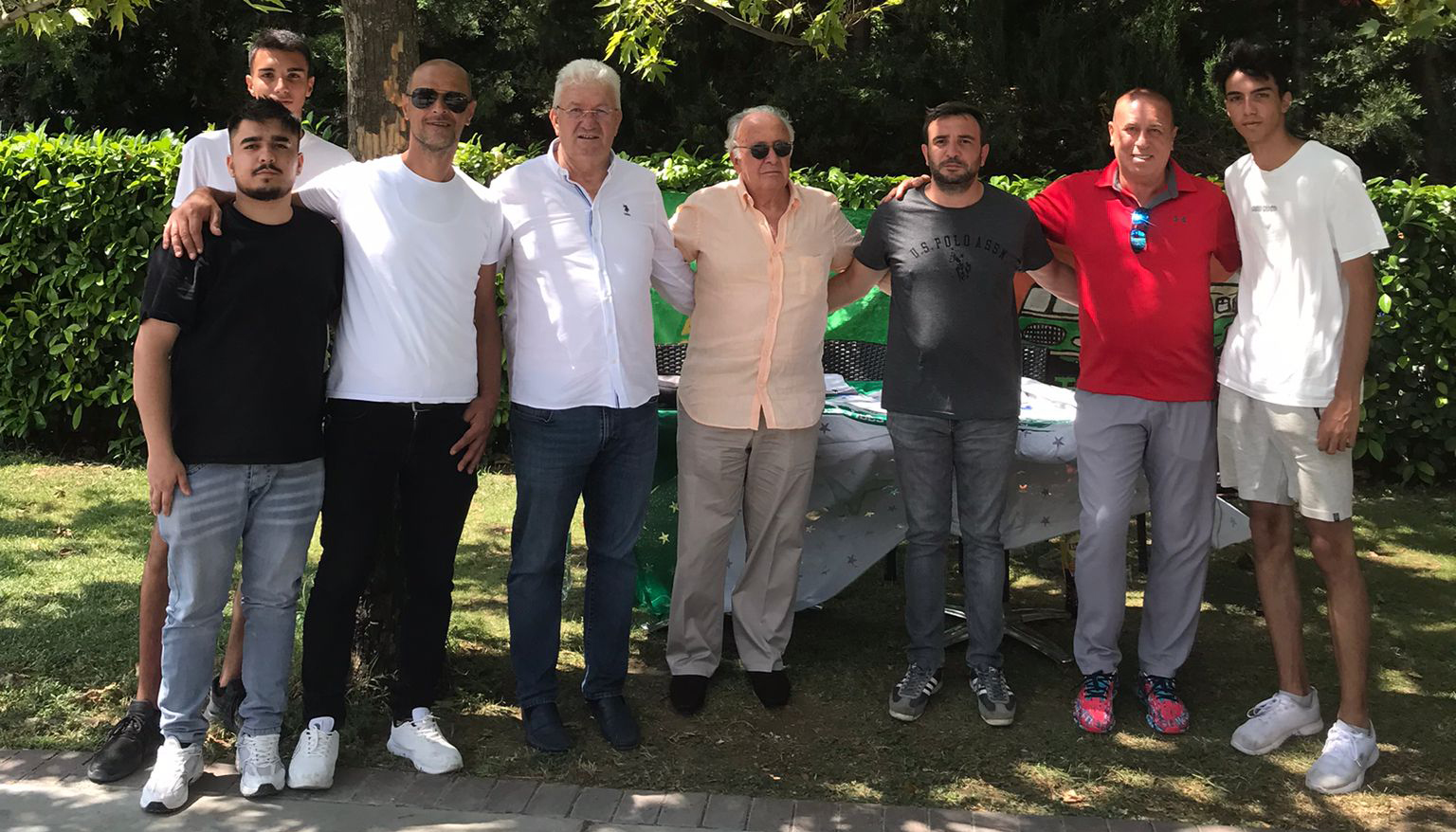 İmzaları ile destek oldular!