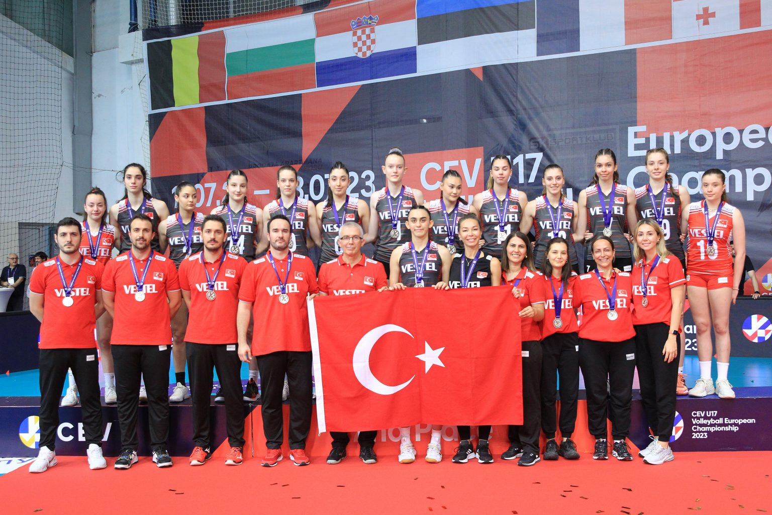 U17 Kız Milli Takımımız Avrupa ikincisi