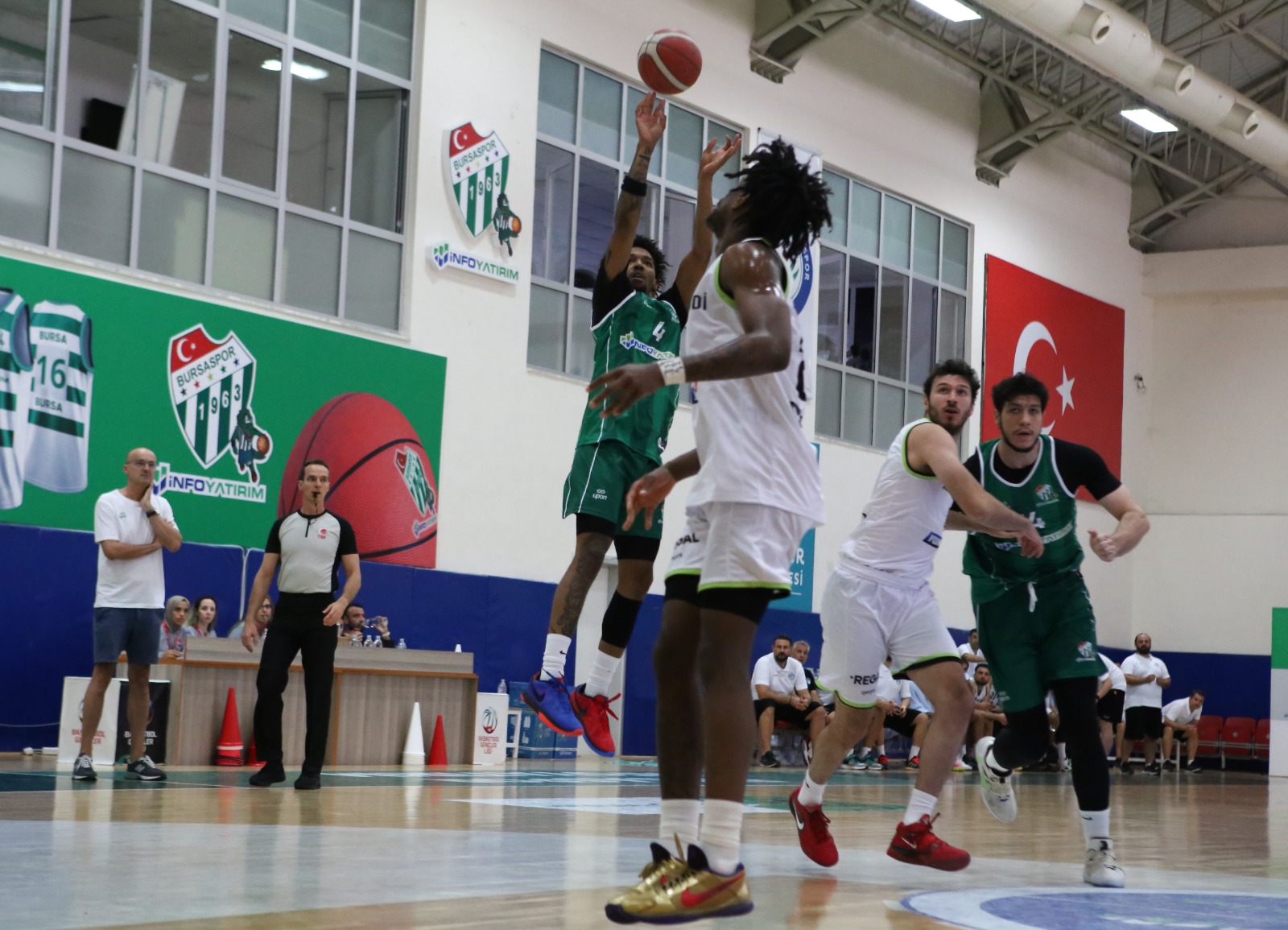 Bursaspor seriye taktı!