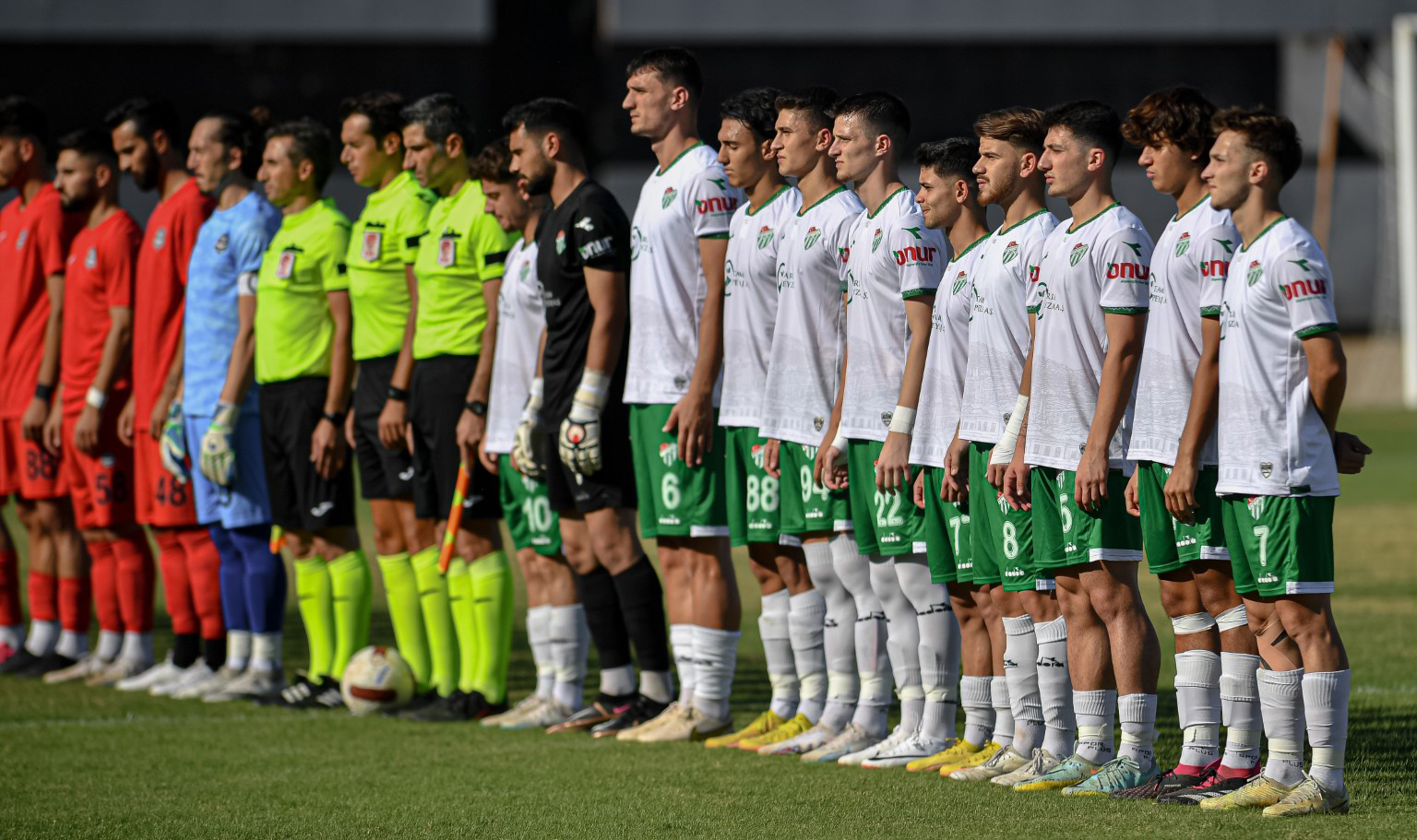 Bursaspor Nazilli'de fırsat tepti