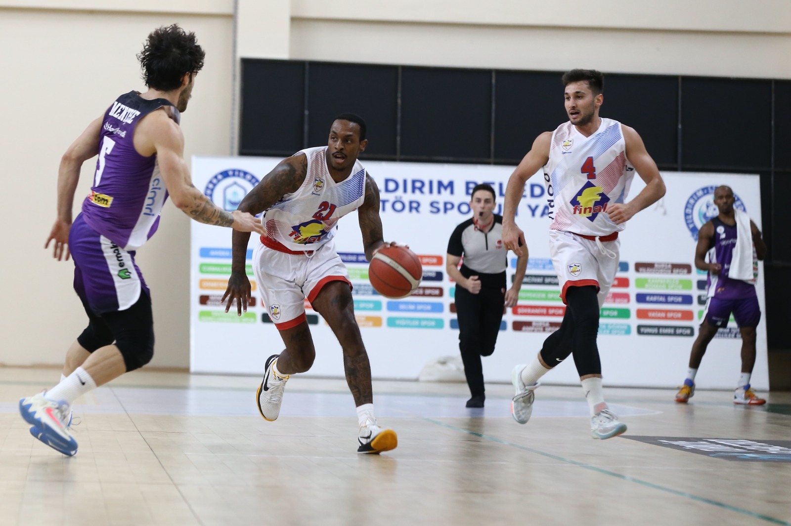 Final Spor salladı ama