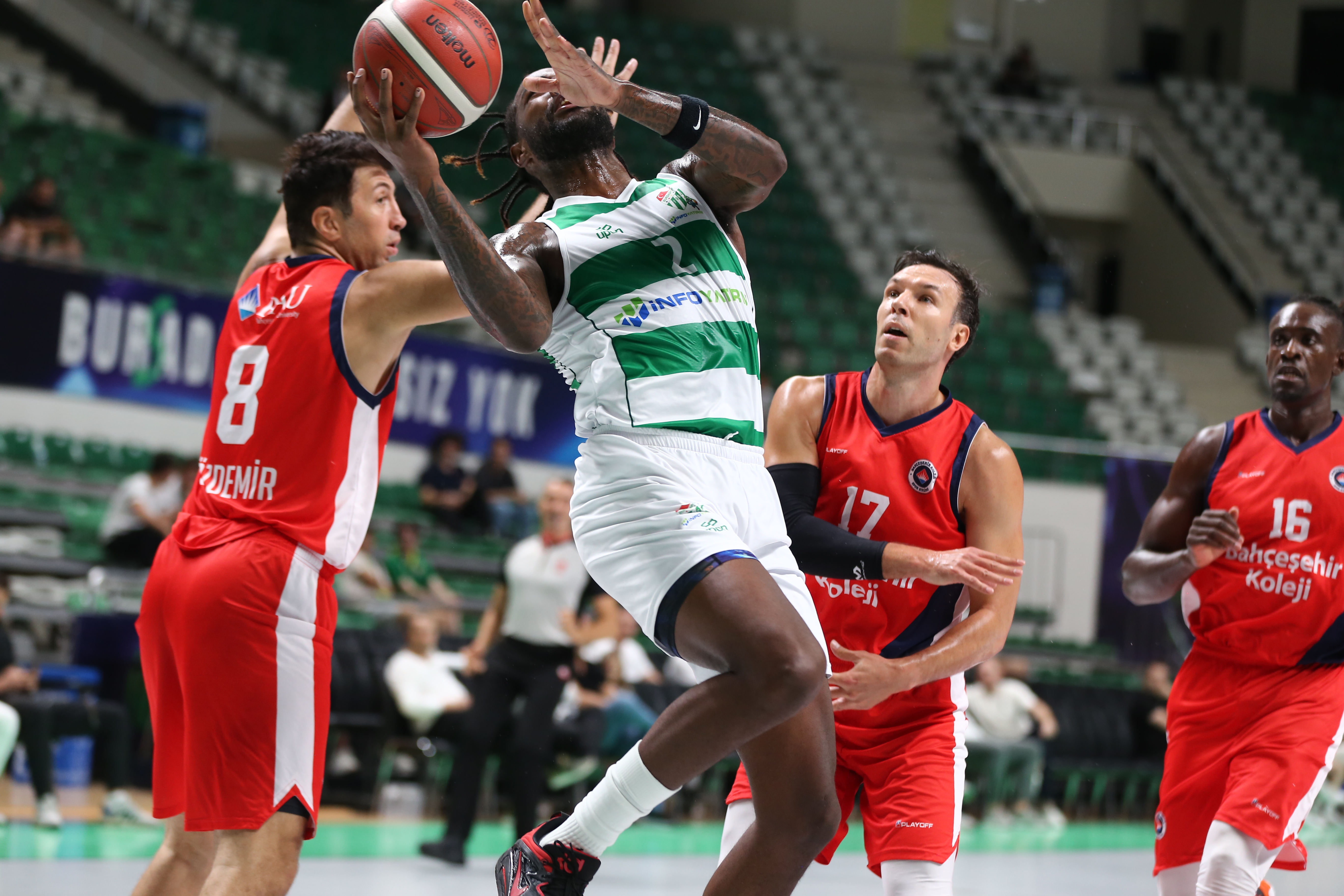Bursaspor İnfo Yatırım 78-82 Bahçeşehir Koleji