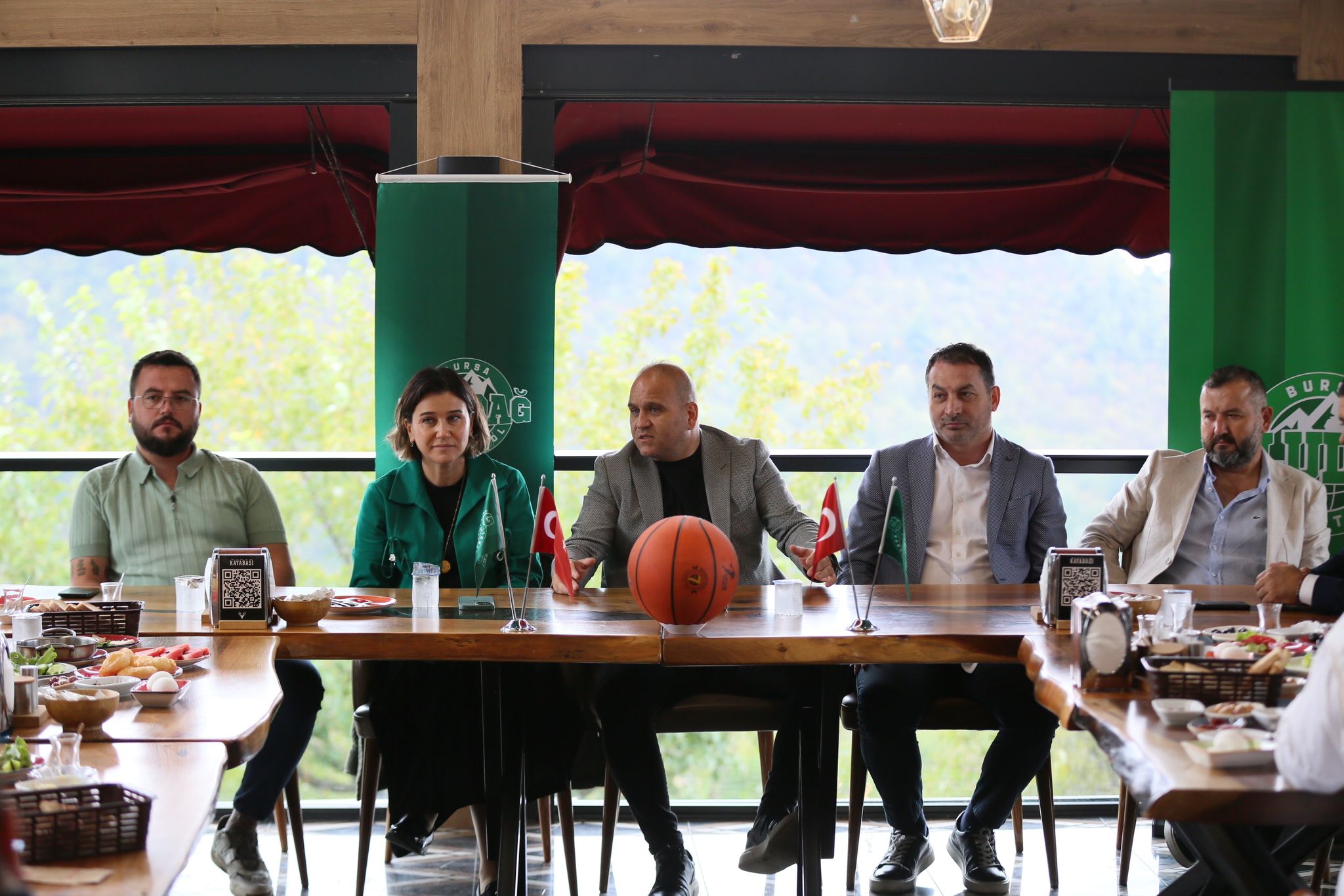 Bursa basketbolunda biz de varız!